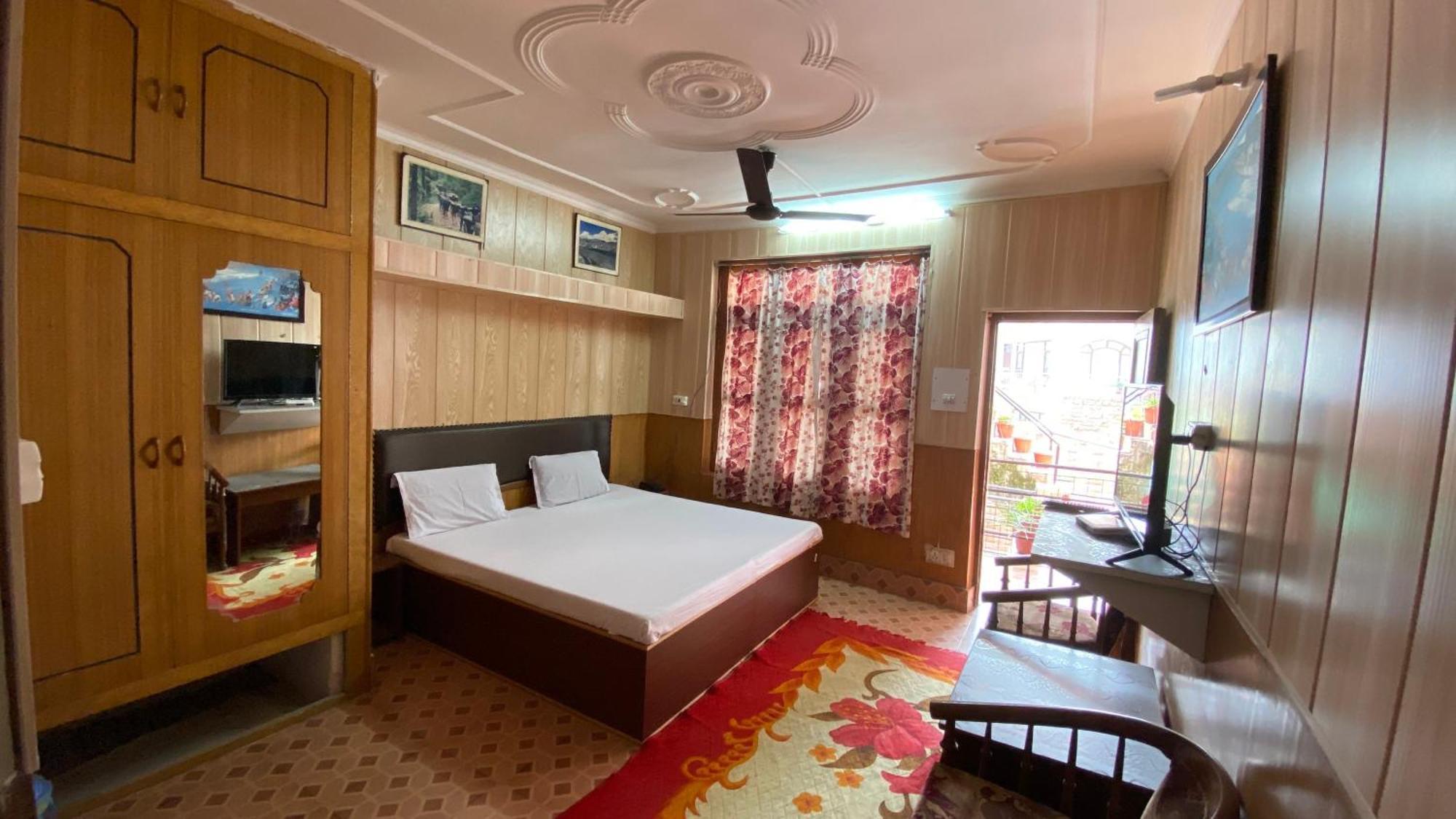 Hotel Ekant Lodge McLeod Ganj Buitenkant foto