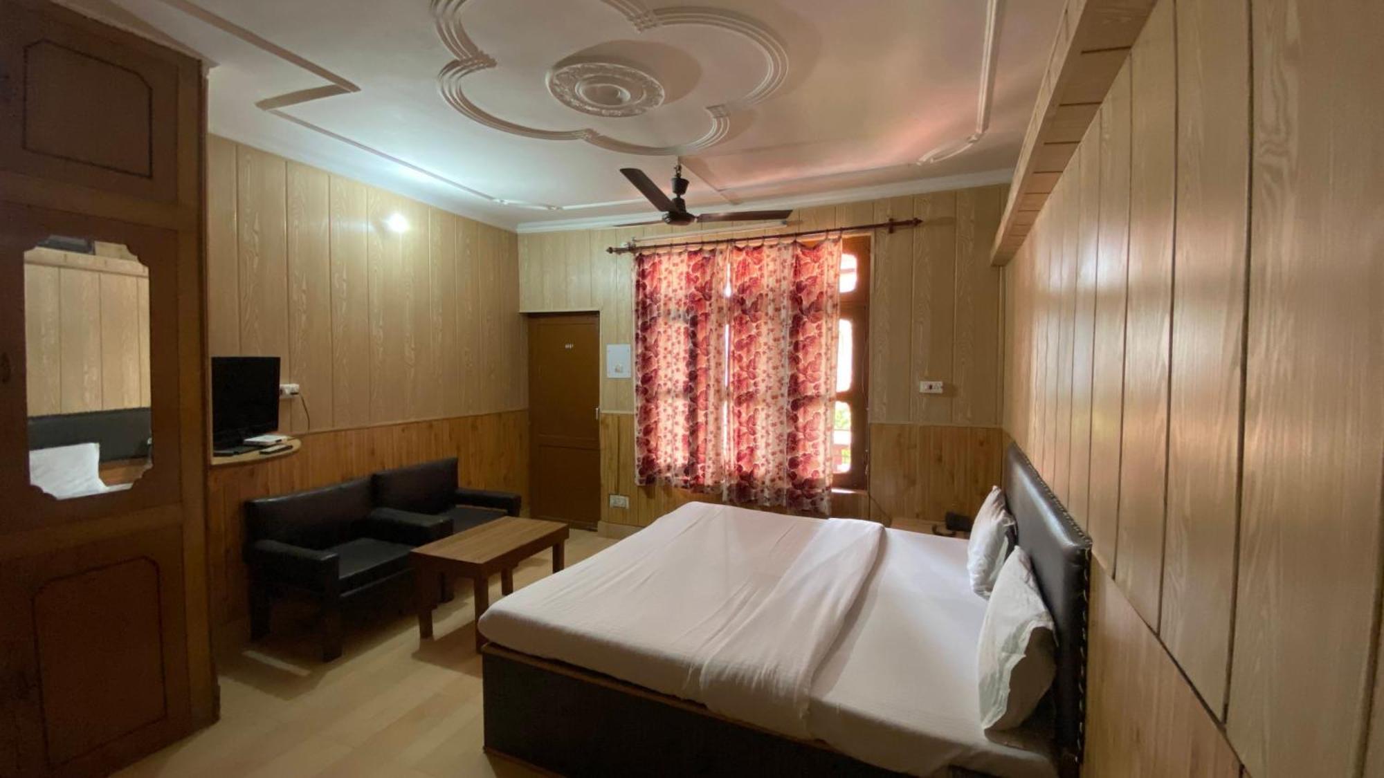 Hotel Ekant Lodge McLeod Ganj Buitenkant foto