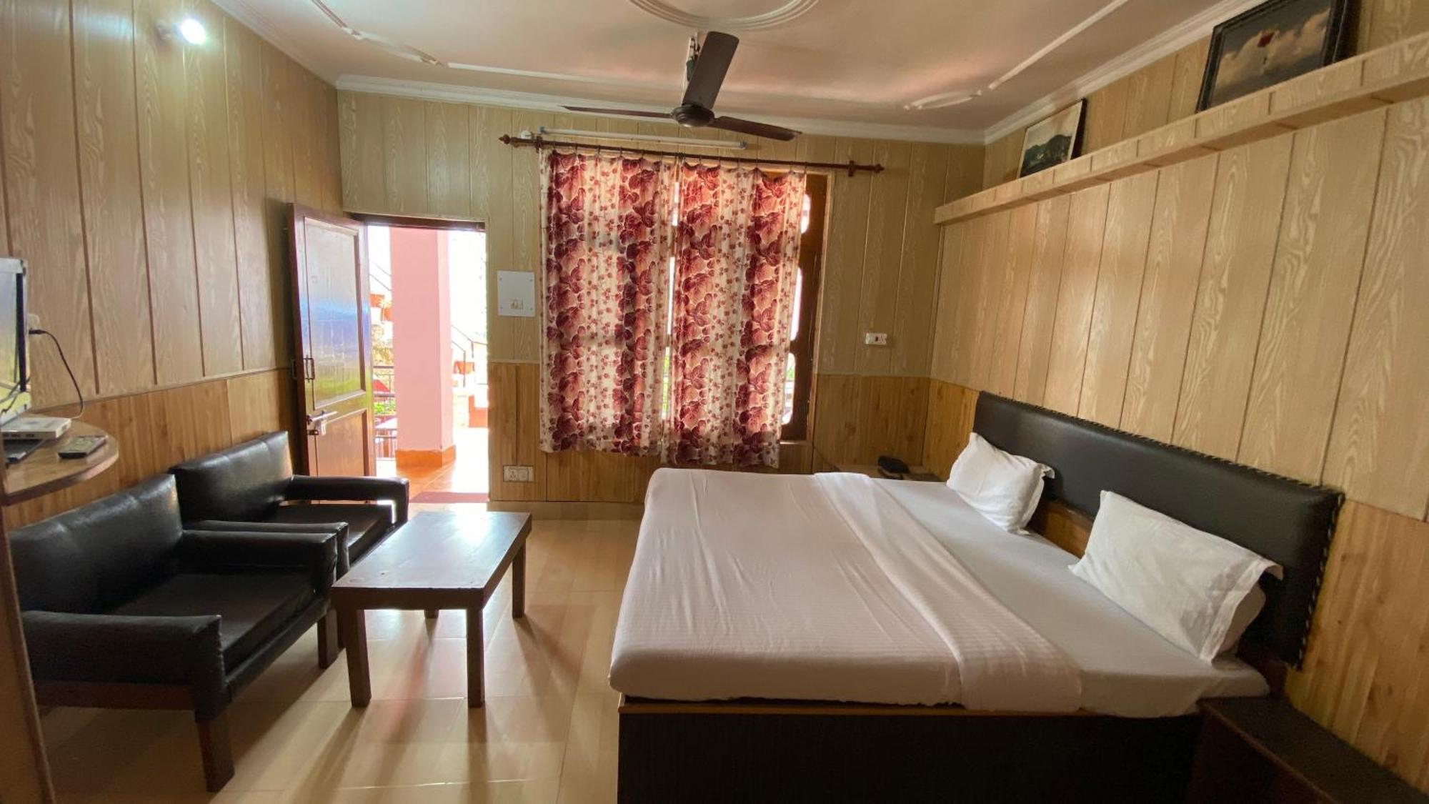 Hotel Ekant Lodge McLeod Ganj Buitenkant foto